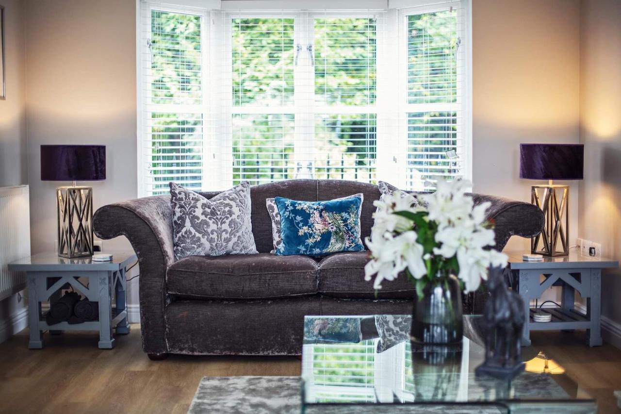 Beautiful 4-Bed Home, Hot Tub & Stunning Views - Abergavenny Bagian luar foto